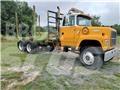 Ford L8000 목재 트럭