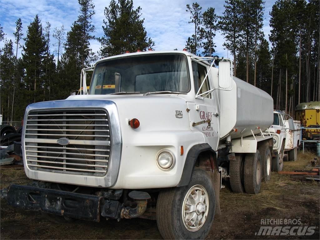 Ford LTS8000 탱커 트럭