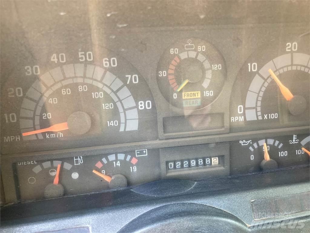 GMC 7500 탱커 트럭