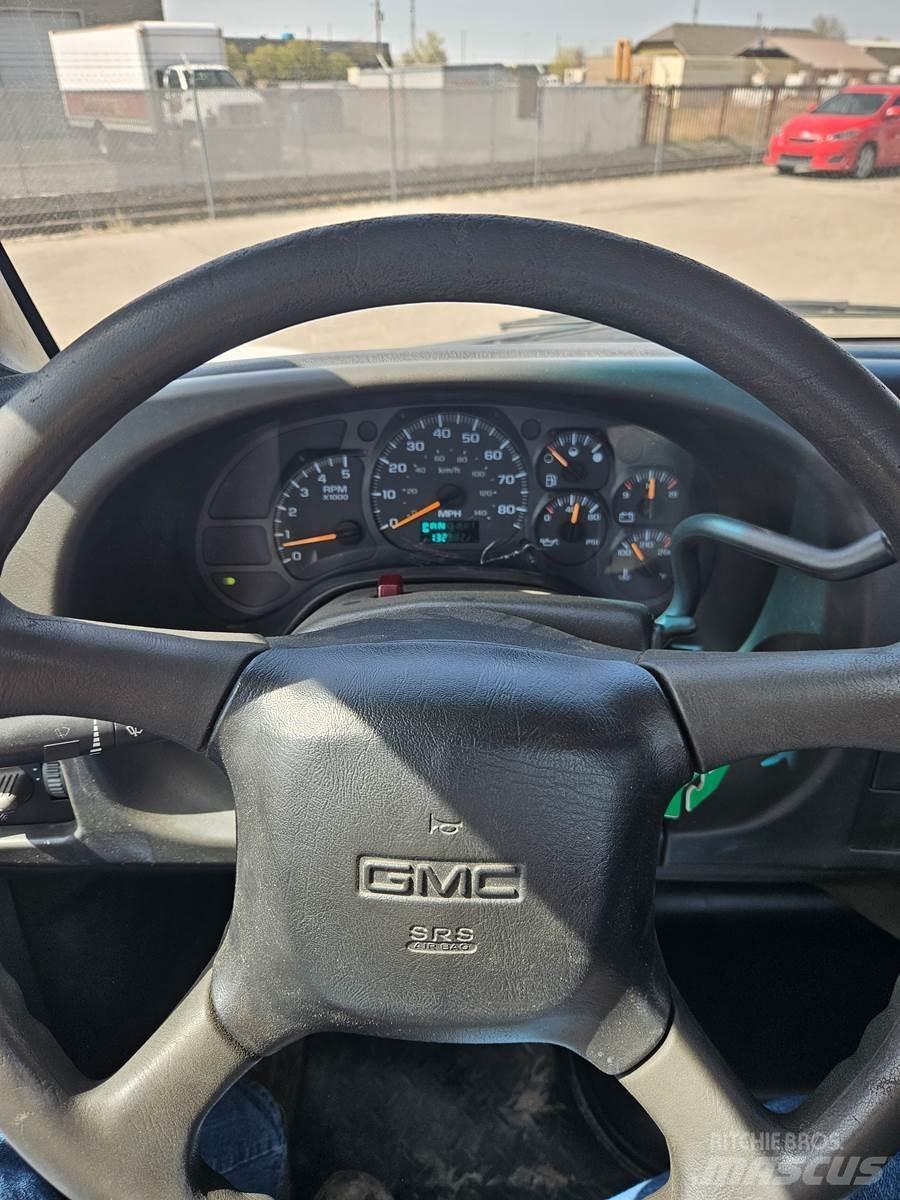 GMC C5500 플랫베드/드롭사이드 트럭