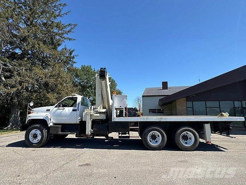 GMC C8500 목재 크레인