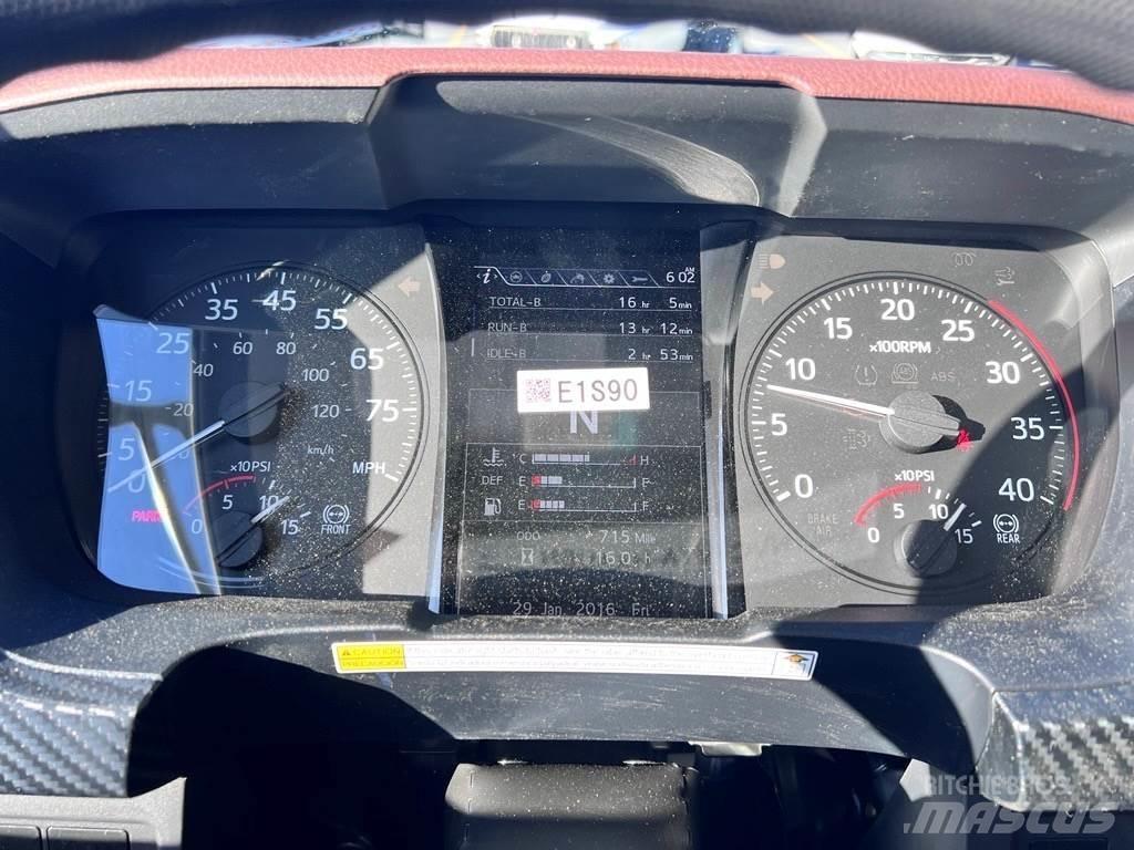 Hino L7 새시 운전실 트럭