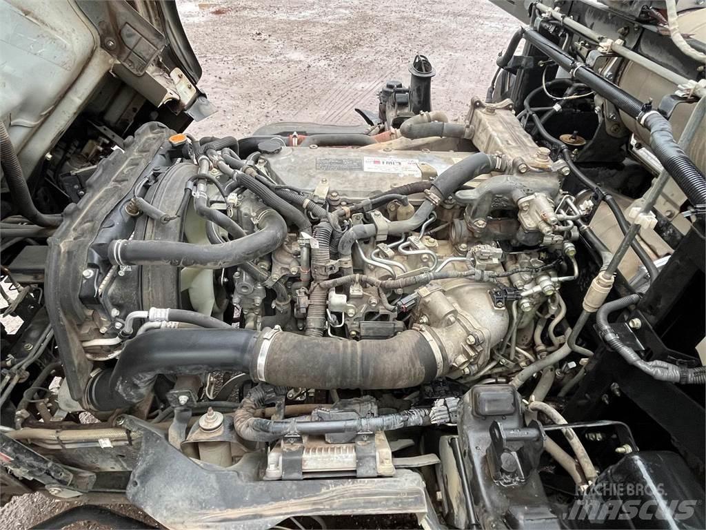 Isuzu NPR 도로 청소차