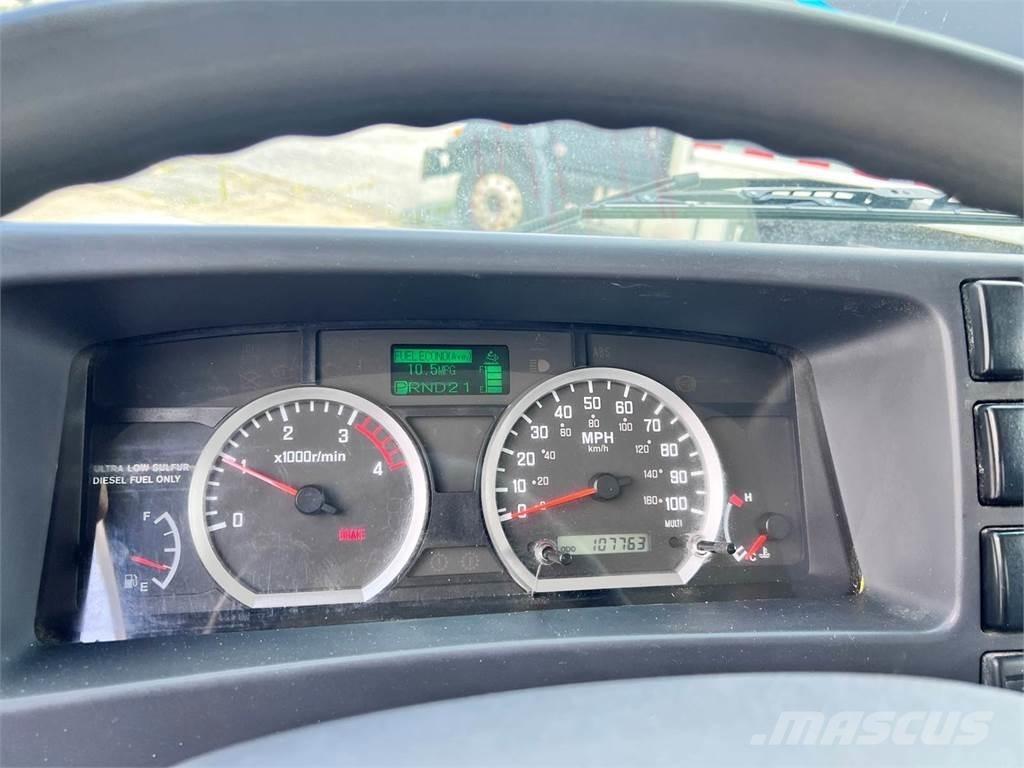 Isuzu NRR 탑차 트럭