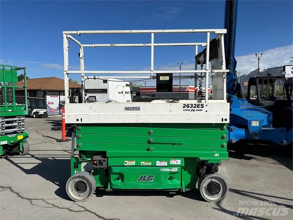 JLG 2632ES 가위형 리프트
