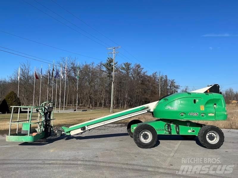 JLG 400S 견인식 전동이동 리프트