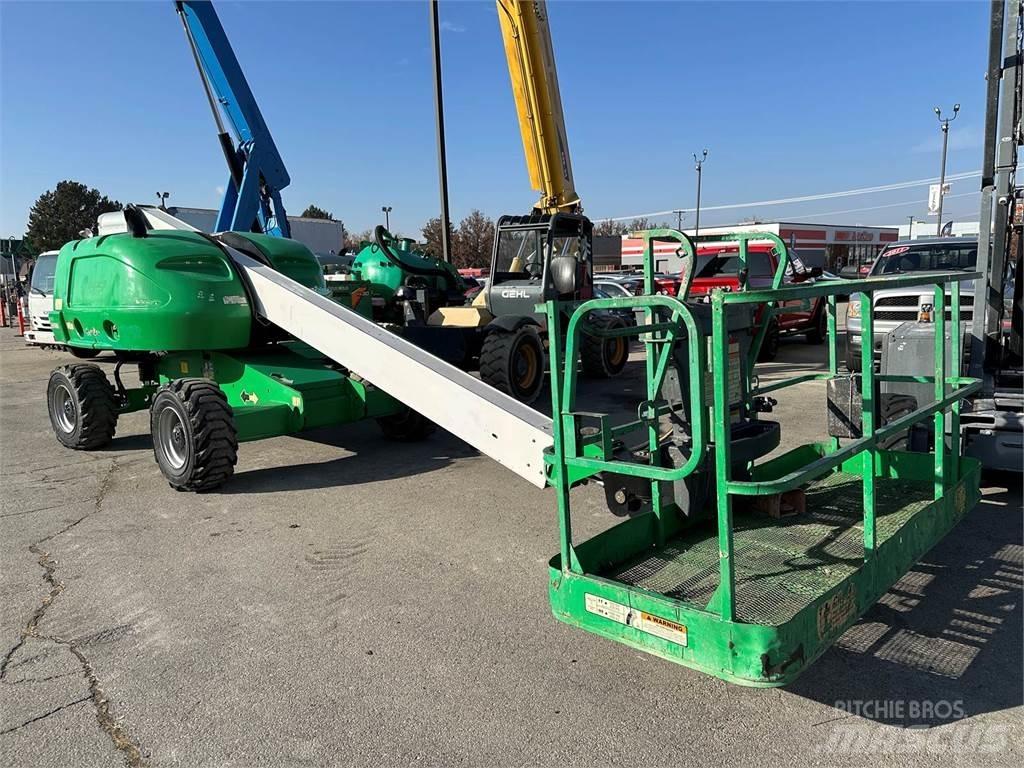 JLG 400S 견인식 전동이동 리프트