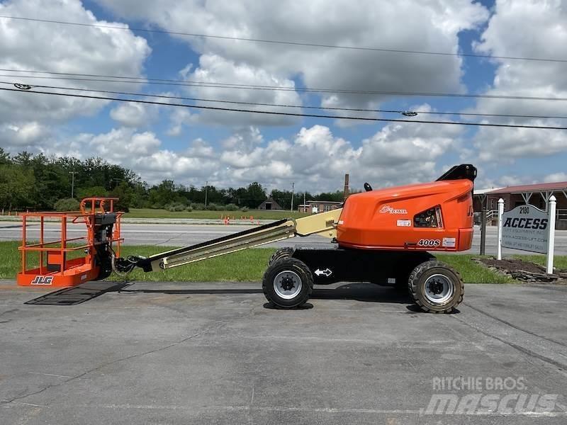 JLG 400S 견인식 전동이동 리프트