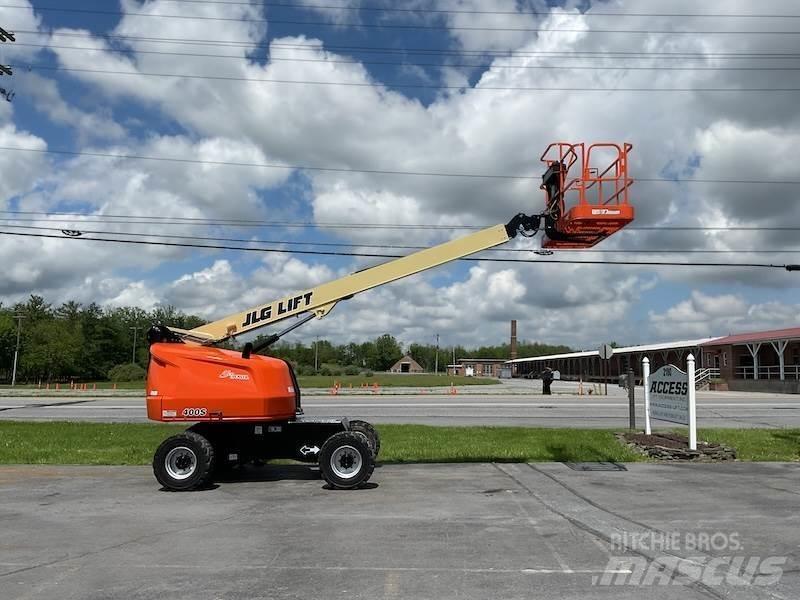 JLG 400S 견인식 전동이동 리프트