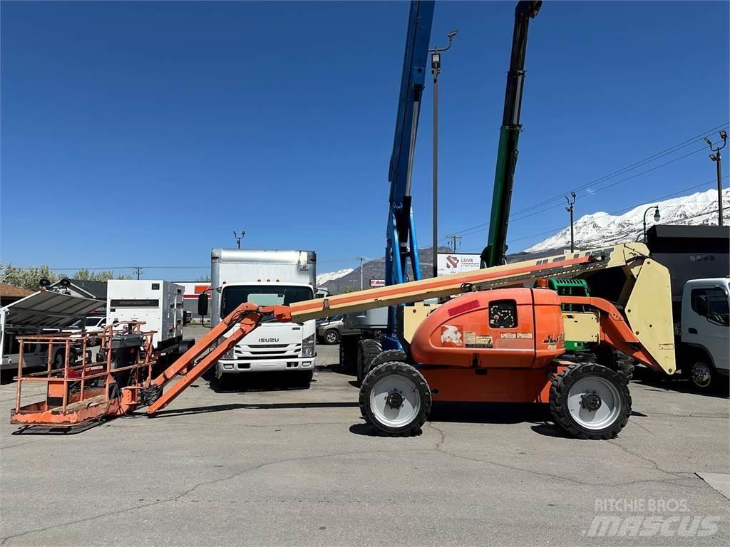 JLG 600AJ 견인식 전동이동 리프트