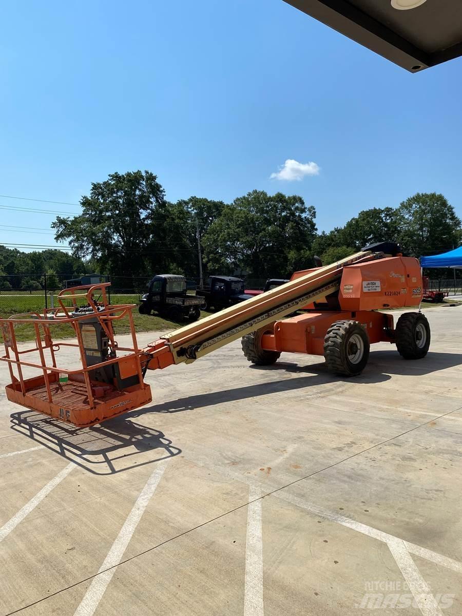 JLG 600S 견인식 전동이동 리프트