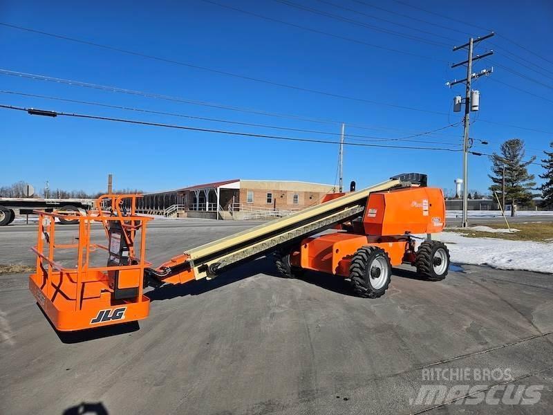 JLG 600S 견인식 전동이동 리프트