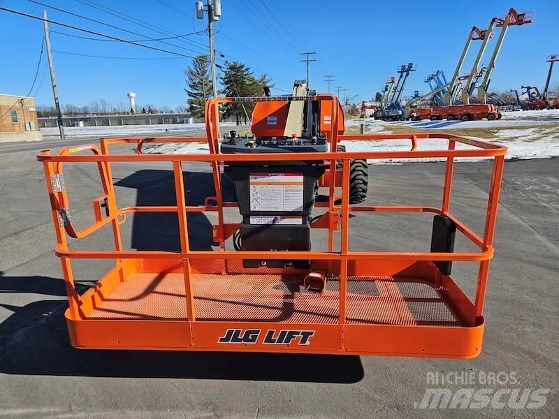 JLG 600S 견인식 전동이동 리프트