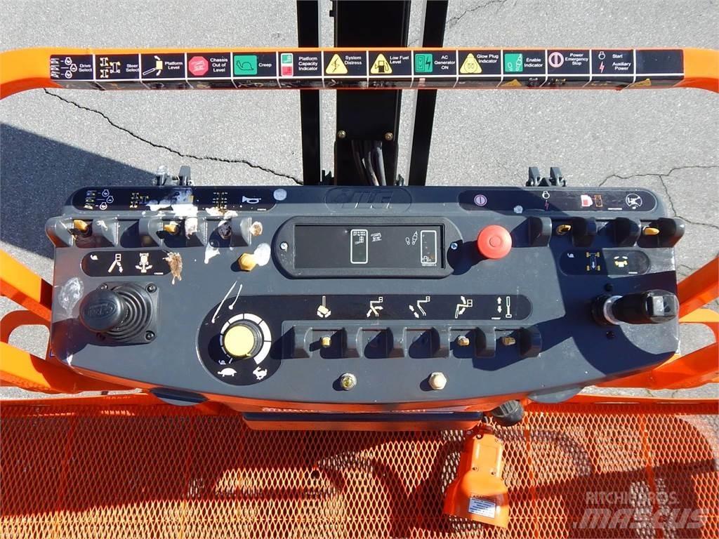 JLG 860SJ 견인식 전동이동 리프트