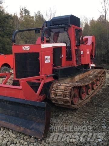 KMC 2500 목재스키더