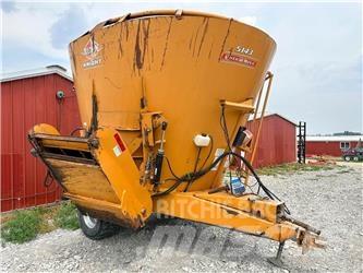 Kuhn 5143 믹서 피더