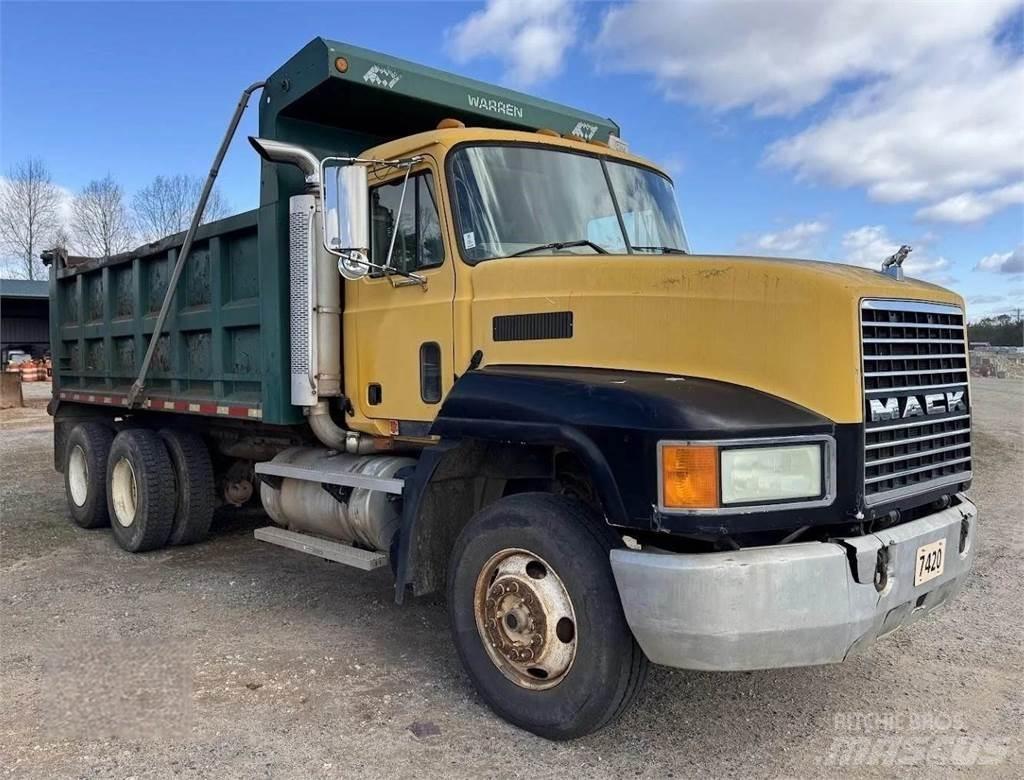 Mack CH613 덤프 트럭