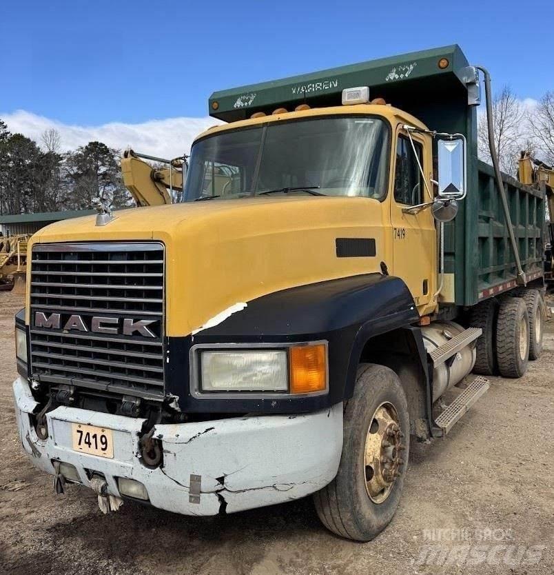Mack CH613 덤프 트럭