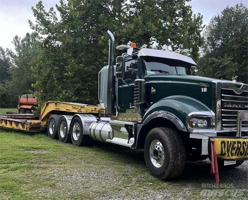 Mack Titan 트랙터 유닛