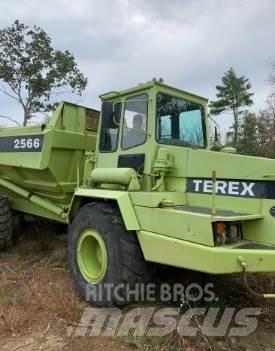 Terex 2566 패널 화물차