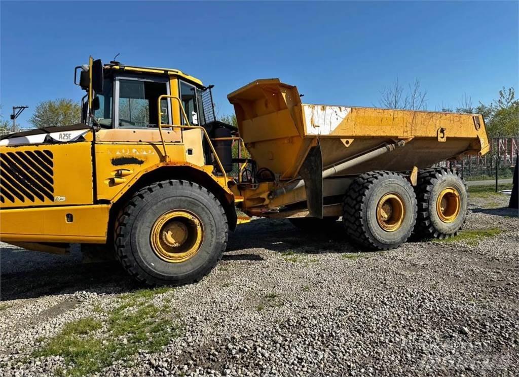 Volvo A25E 덤프 트럭