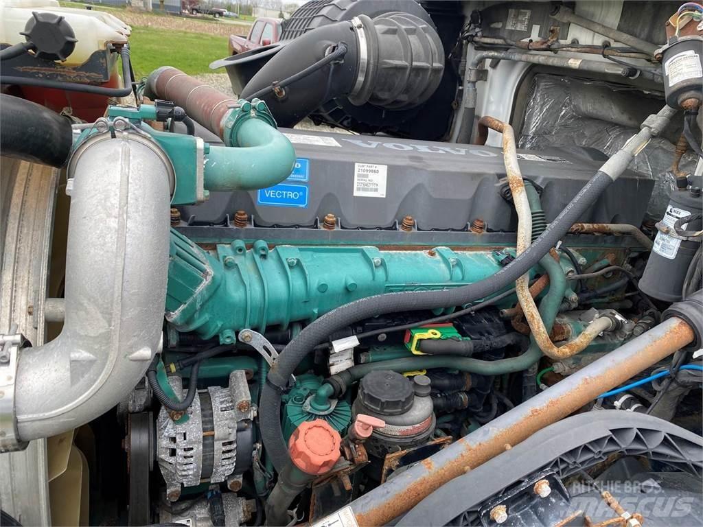 Volvo D13 엔진