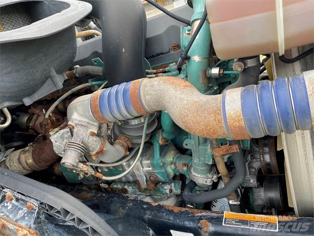 Volvo D13 엔진