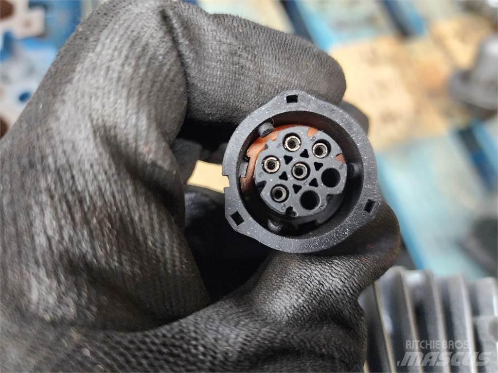 Volvo D13 운송 장비 - 기타