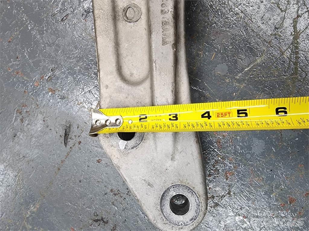 Volvo D13 라디에이터