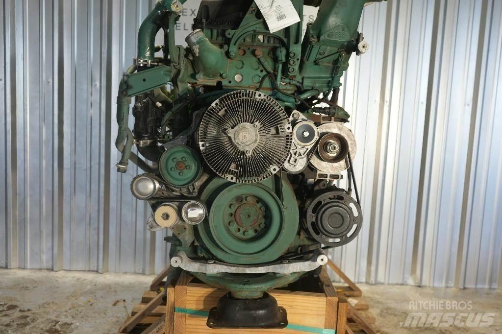 Volvo D13 엔진