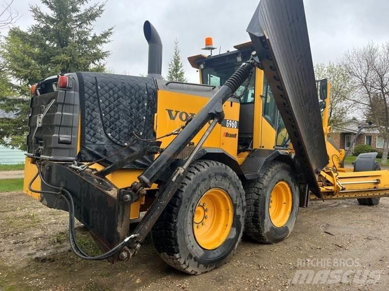 Volvo G960 그레이더
