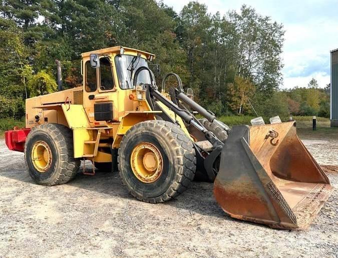 Volvo L120  휠로우더