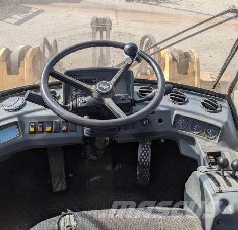 Volvo L70B  휠로우더