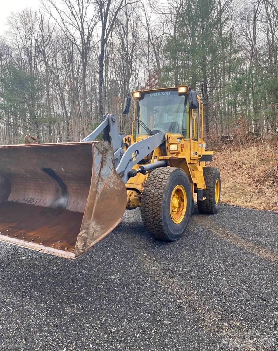 Volvo L70D  휠로우더