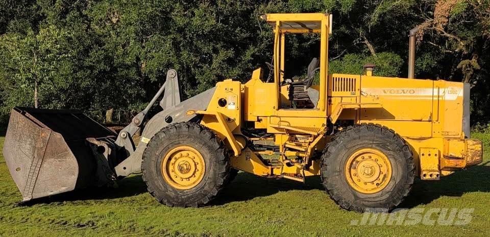 Volvo L90C  휠로우더