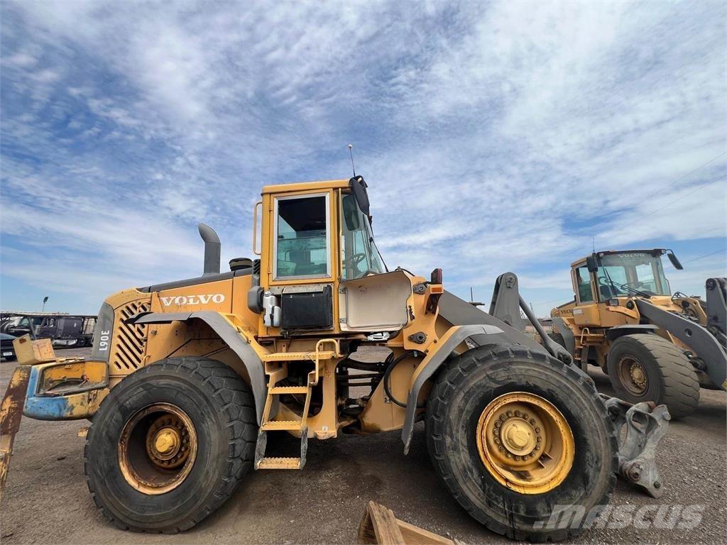 Volvo L90E  휠로우더