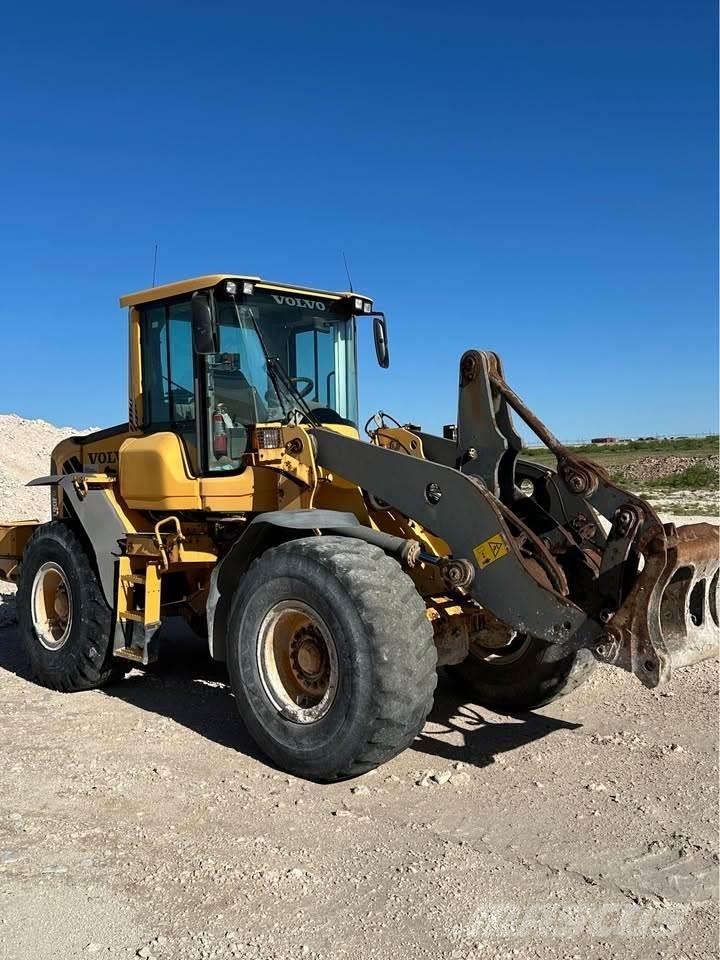 Volvo L90F  휠로우더