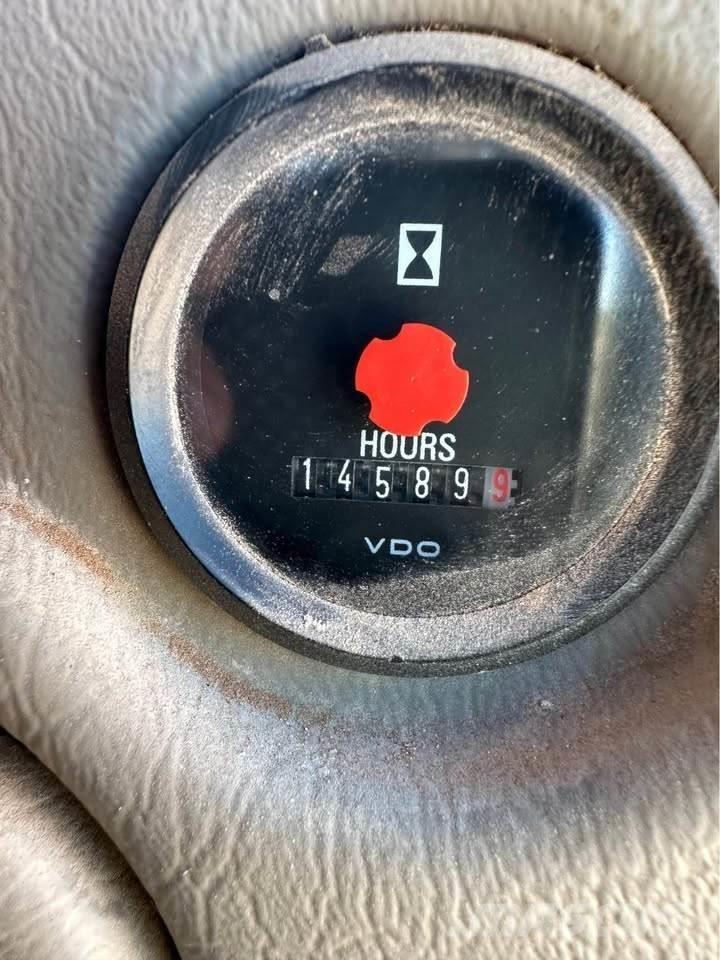 Volvo L90F  휠로우더