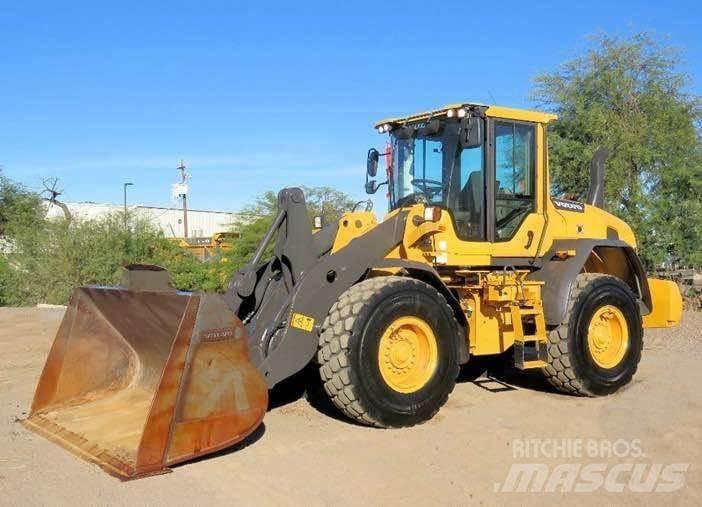 Volvo L90G  휠로우더