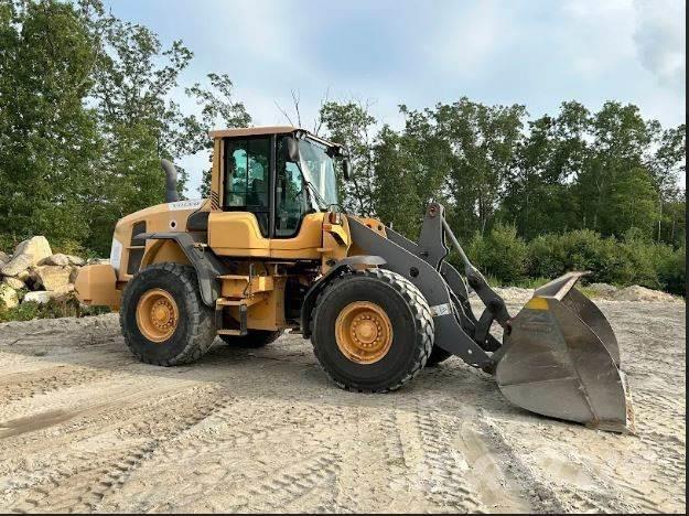 Volvo L90G  휠로우더