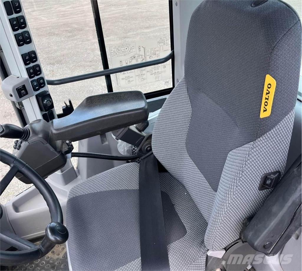 Volvo L90H  휠로우더