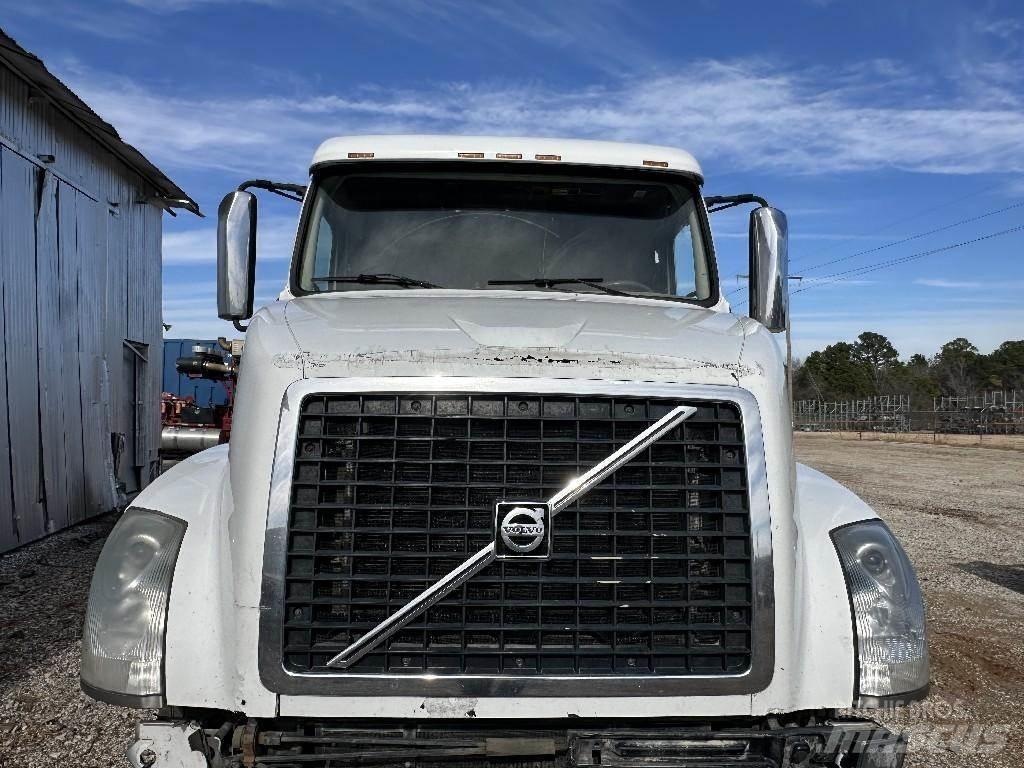 Volvo VNL 운송 장비 - 기타
