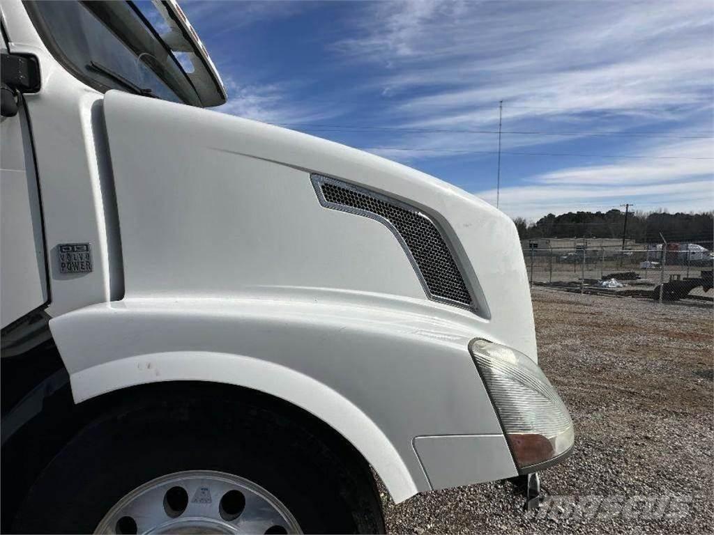 Volvo VNL 운송 장비 - 기타