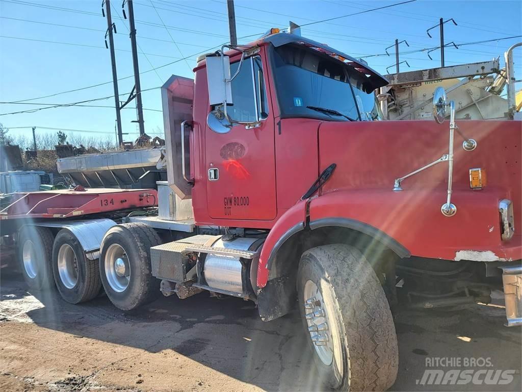 Volvo WG64 트랙터 유닛