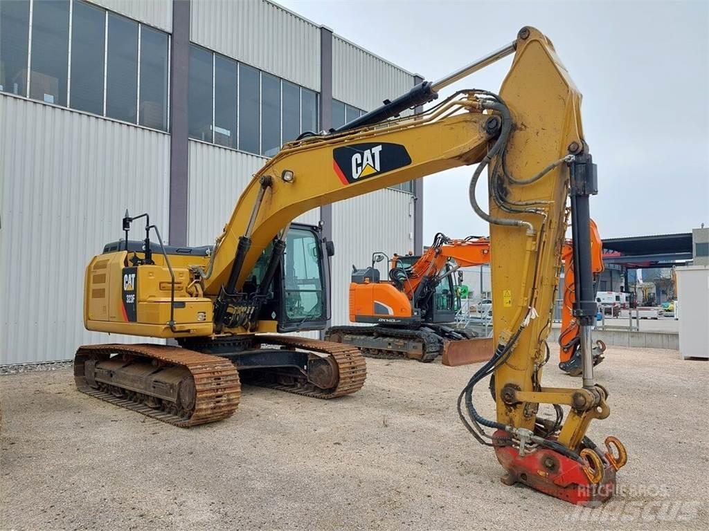 CAT 323F 대형 굴삭기 29톤 이상