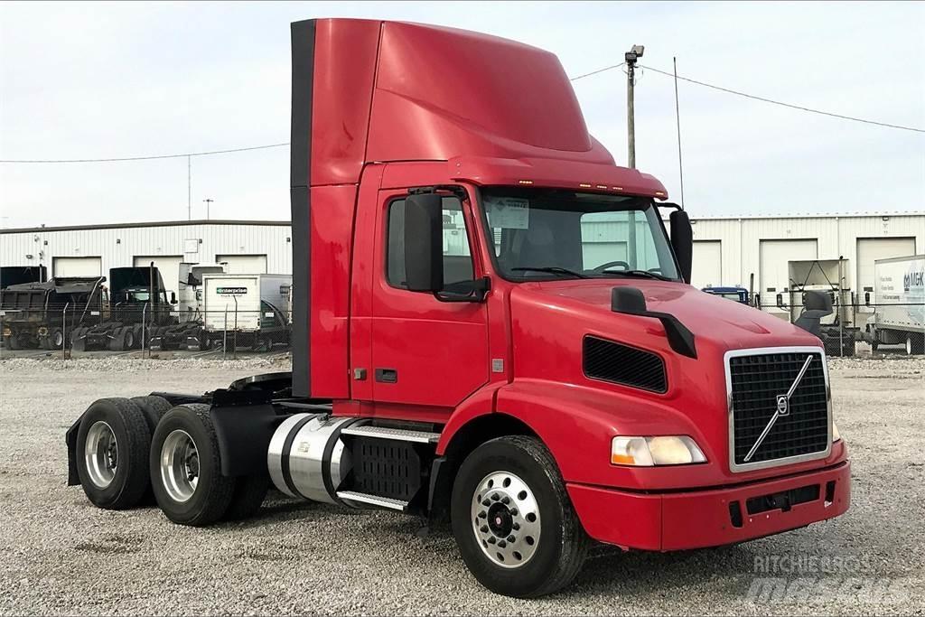 Volvo VNM 새시 운전실 트럭