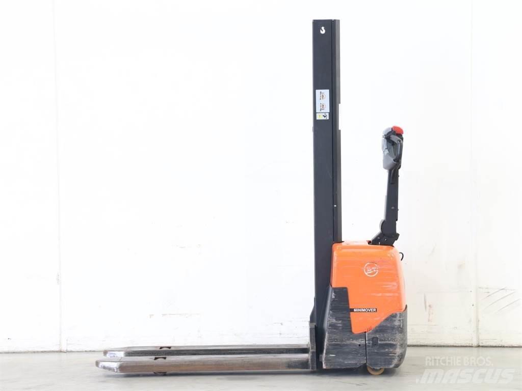 BT HWE100 포크리프트