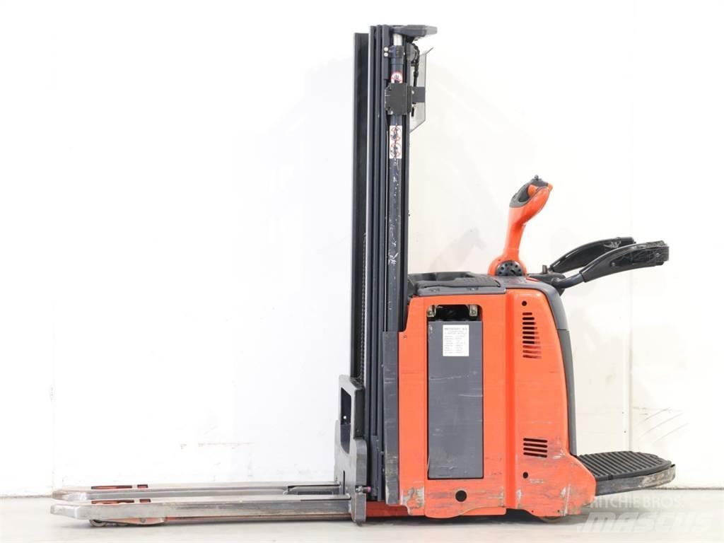 Linde D12AP/133 포크리프트