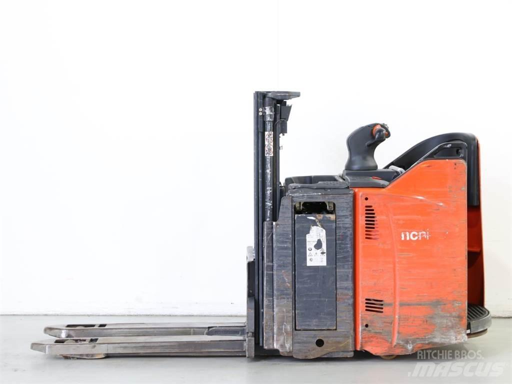 Linde D12HPSP/133 포크리프트