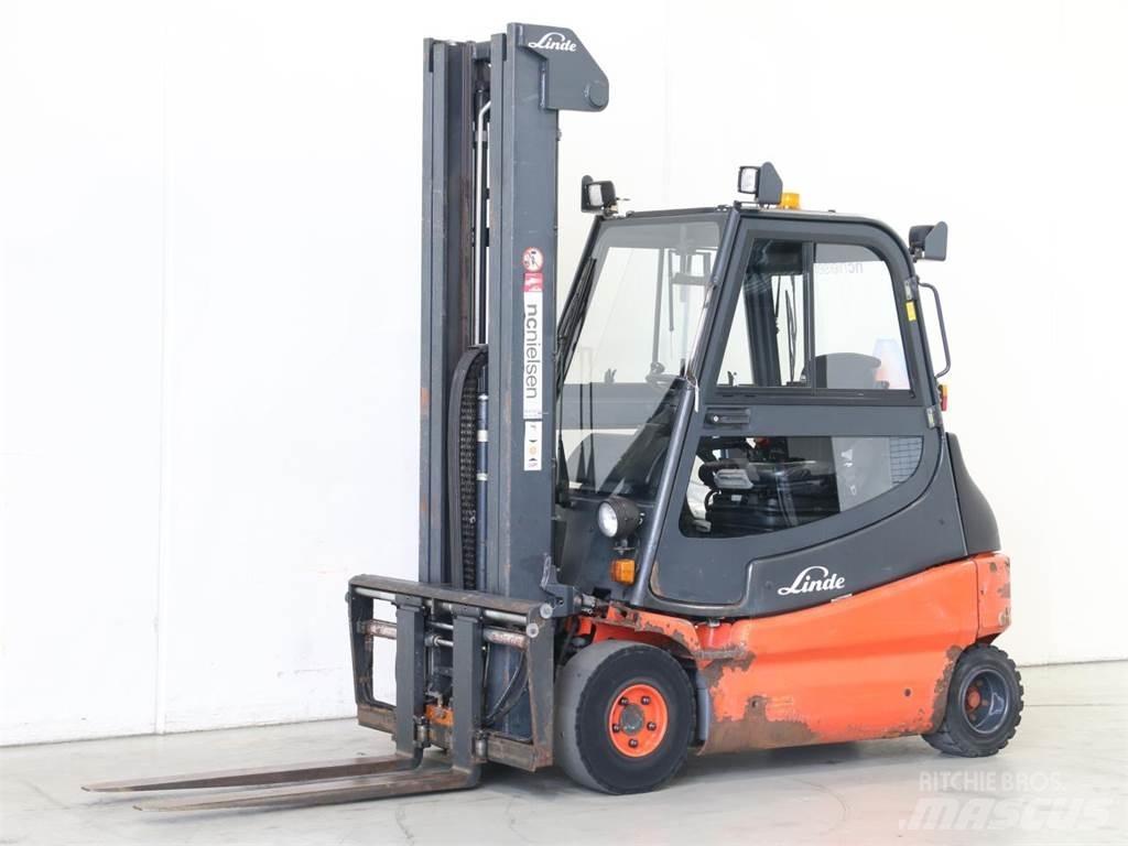 Linde E25/336-03 전동 지게차